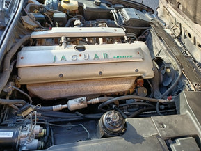 Jaguar XJ6