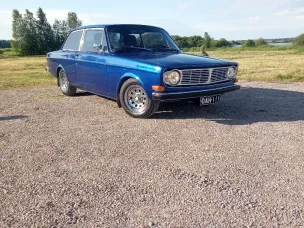 Volvo 142