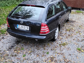 Mercedes-Benz C 220