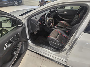 Mercedes-Benz A 45 AMG