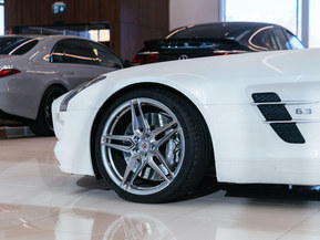 Mercedes-Benz SLS AMG