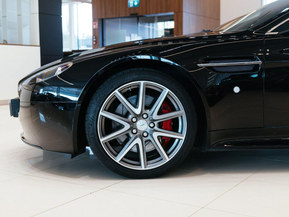 Aston Martin Vantage