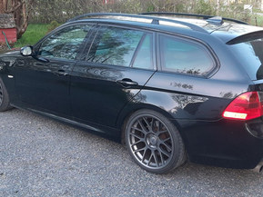 BMW 330