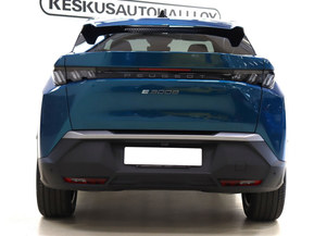 Peugeot e-3008