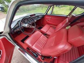 Volvo P1800