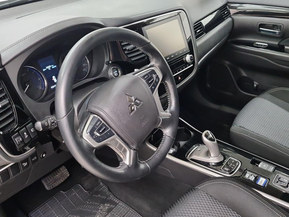 Mitsubishi Outlander PHEV