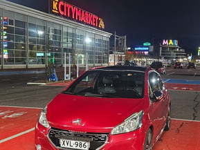 Peugeot 208