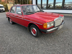 Mercedes-Benz 220