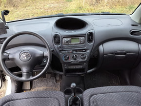 Toyota Yaris Verso