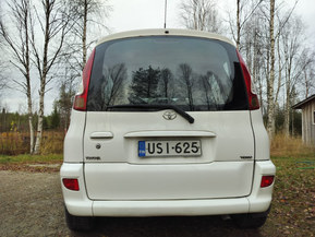 Toyota Yaris Verso