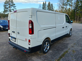 Nissan NV300