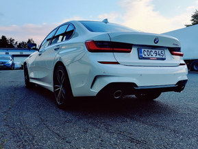BMW 330