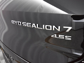 BYD Sealion 7