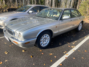 Jaguar XJ8