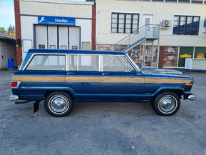 Jeep Wagoneer