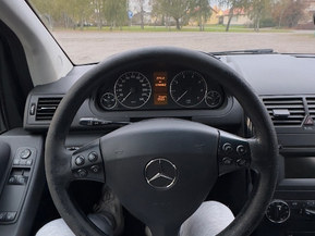 Mercedes-Benz A