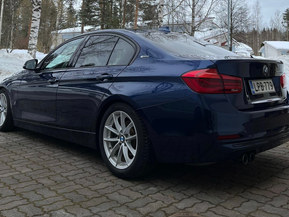 BMW 330