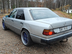 Mercedes-Benz 300