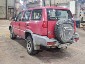 Nissan Terrano II