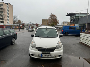 Toyota Yaris Verso