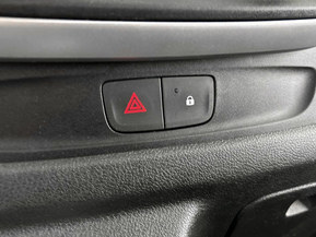 Nissan NV300