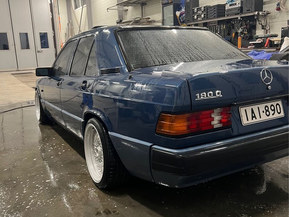 Mercedes-Benz 190