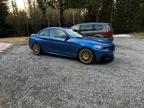 BMW M240i