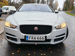 Jaguar XE