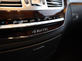 Mercedes-Benz S