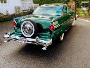 Ford Crown Victoria