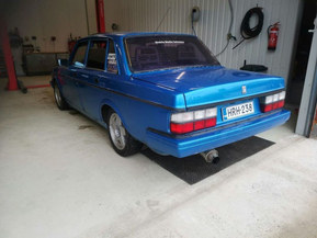 Volvo 244