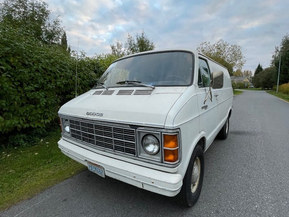 Dodge B200