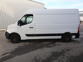 Nissan NV400