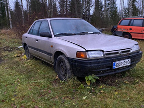 Mazda 323