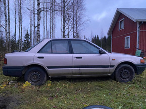 Mazda 323