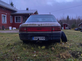 Mazda 323
