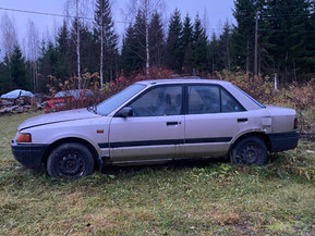 Mazda 323