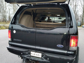 Ford Excursion