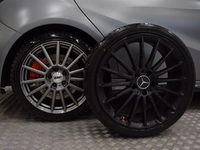 Mercedes-Benz A 45 AMG