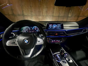 BMW 740