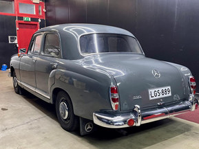 Mercedes-Benz 180
