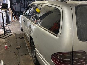 Mercedes-Benz 290