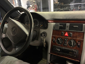 Mercedes-Benz 290