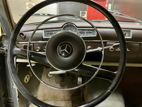 Mercedes-Benz 180