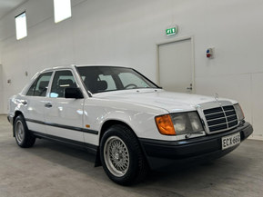 Mercedes-Benz 300