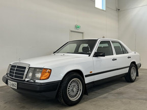 Mercedes-Benz 300