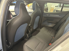 Volvo EX30 Cross Country