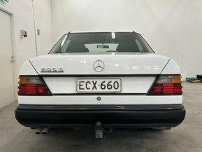 Mercedes-Benz 300