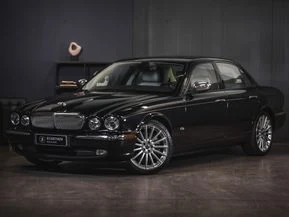 Jaguar XJR