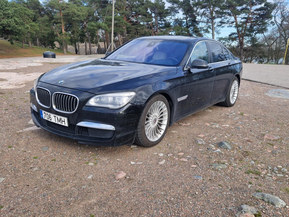 BMW 750